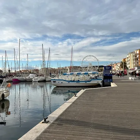 Meuble Au Port Du Cap *